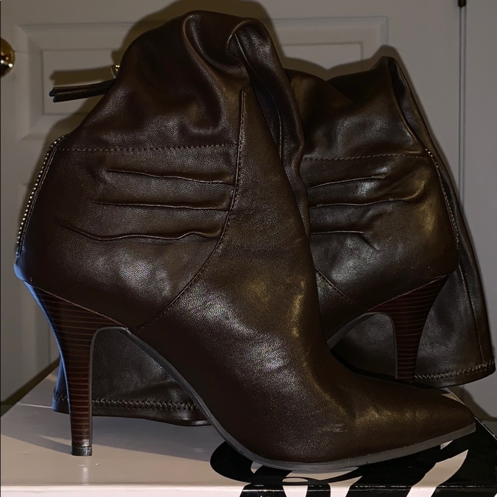 Fairvinda. Knee-high Boots.